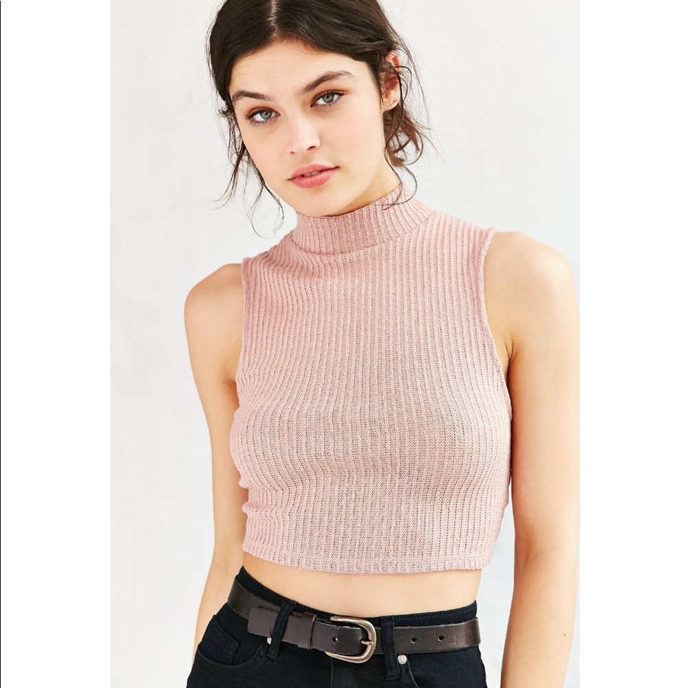 Pink knit crop top
